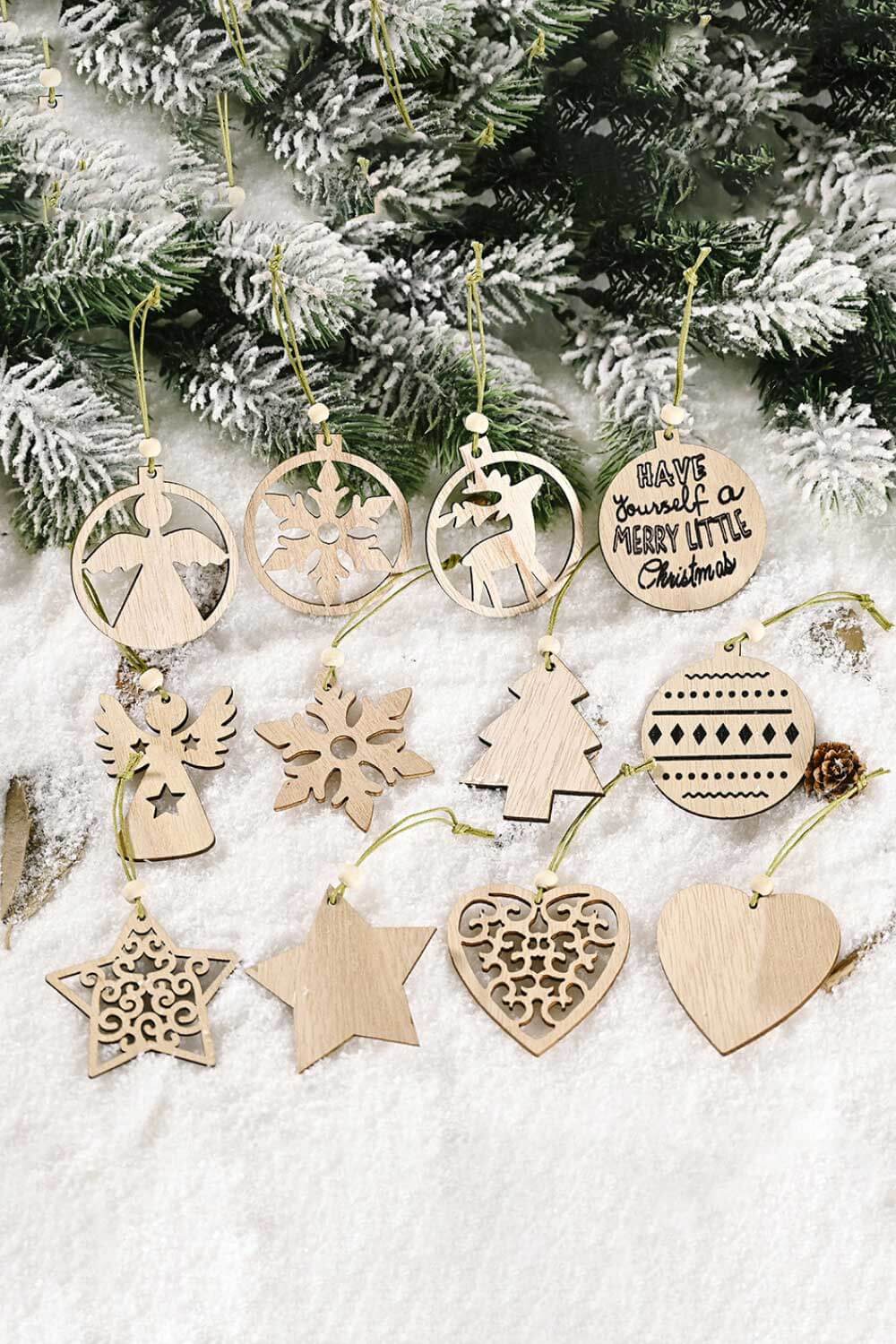 Random 4-Pack Christmas Decorative Hanging Widgets