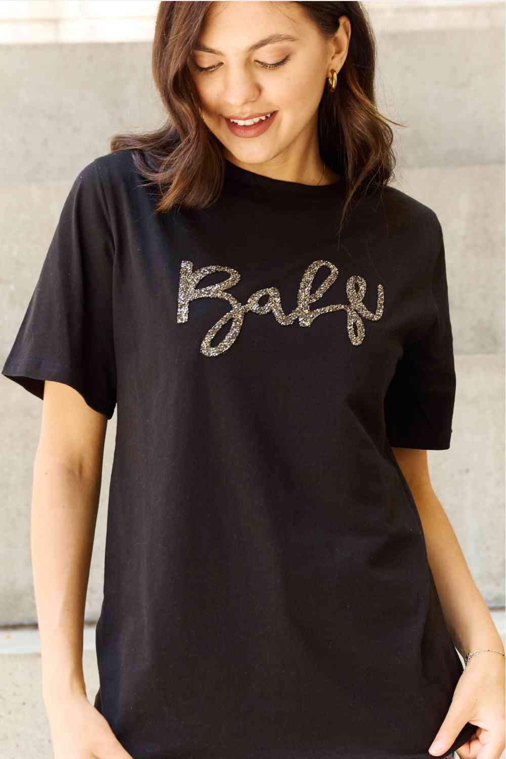 Davi & Dani "Babe" Full Size Glitter Lettering Printed T-Shirt in Black