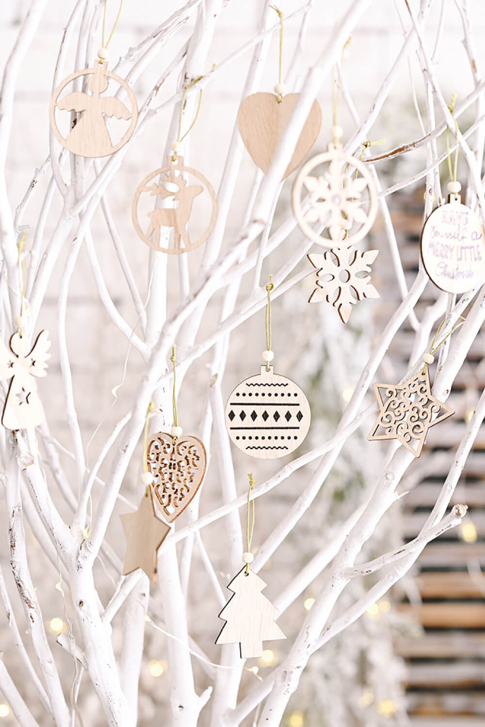 Random 4-Pack Christmas Decorative Hanging Widgets